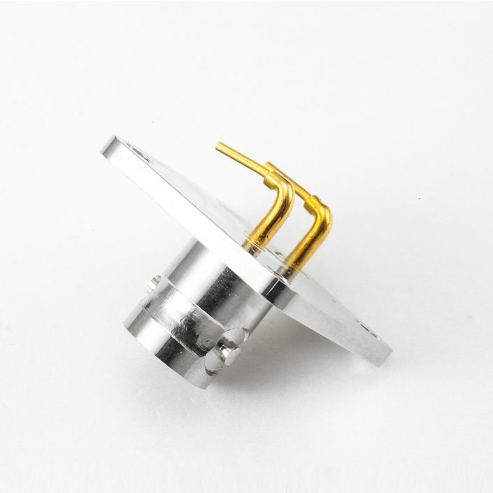 BNC連接器插座75Ω用于面板安裝4孔法蘭PCB彎插 BNC連接器插座75Ω用于面板安裝4孔法蘭PCB彎插